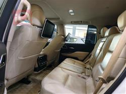 تۆیۆتا لاند کروزەر